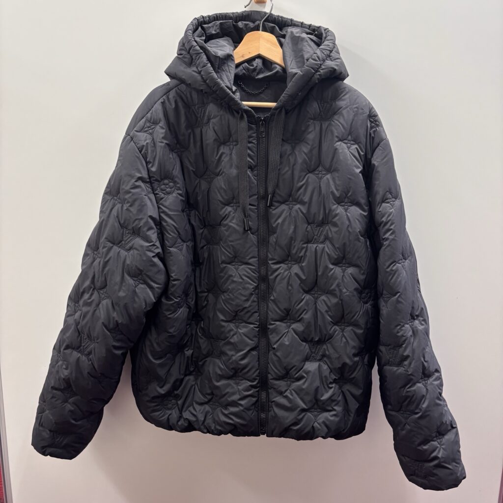 LOUIS VUITTON ルイヴィトン モノグラム キルテッド フーデッド ブルゾン RM241Q
